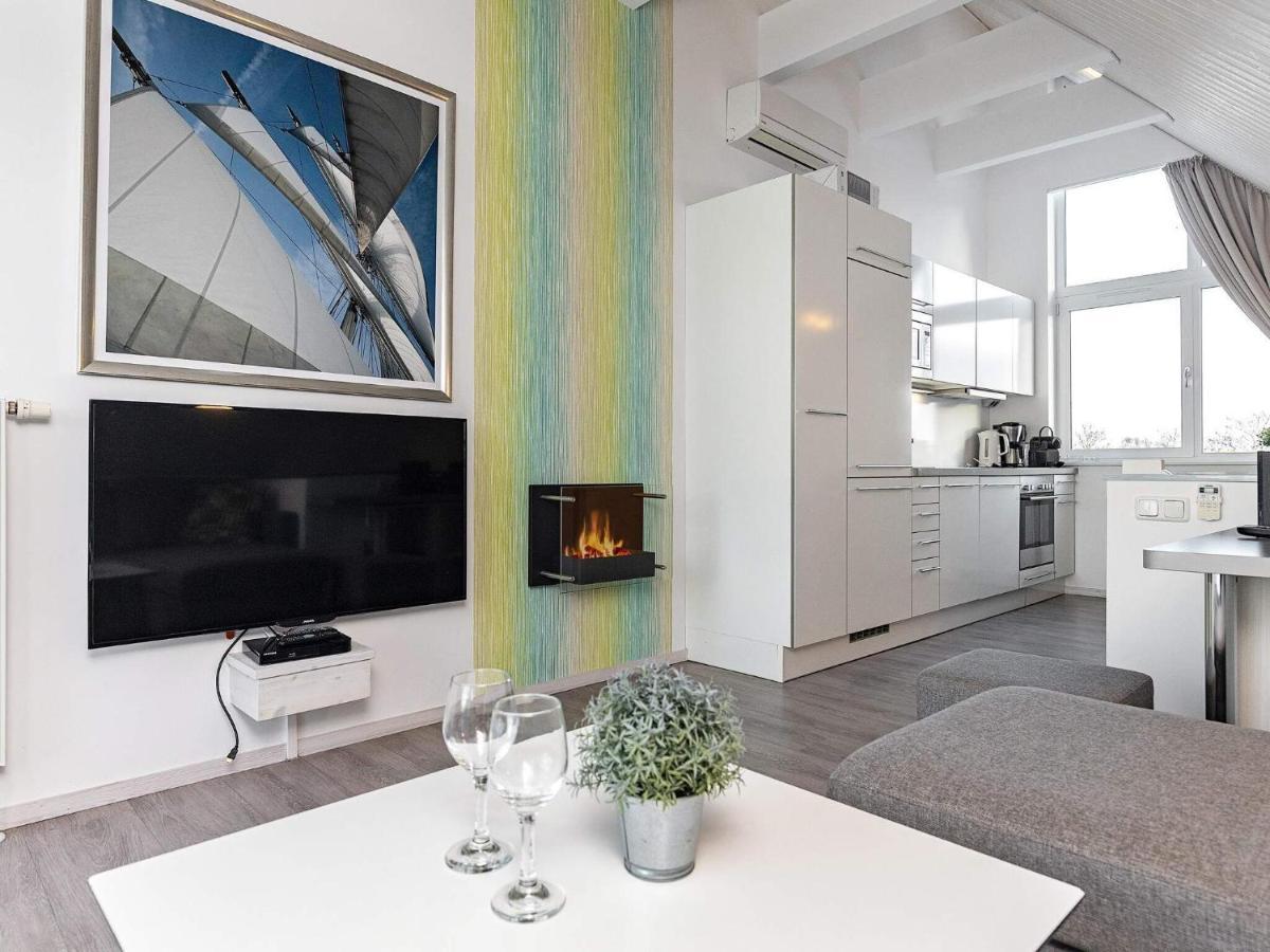 Holiday home Two-bedroom In 20
