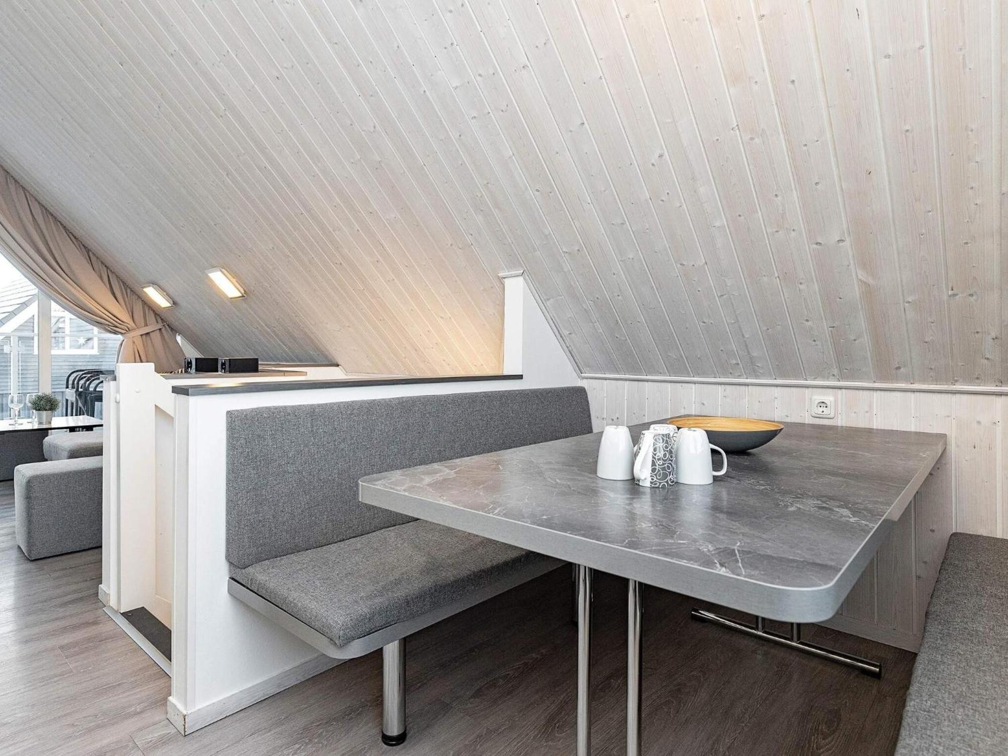 Two-bedroom In 20 *